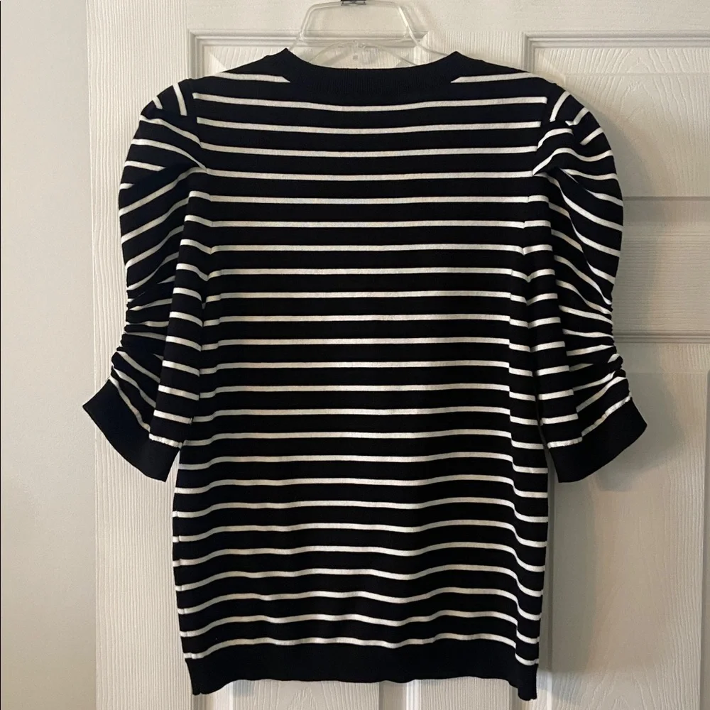 DKNY Black and White Striped Top length 26” bust 36” brand new - Picture 5 of 8